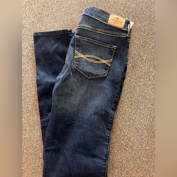 NWT Girls A &F leggings size 15/16 - Picture 4 of 4